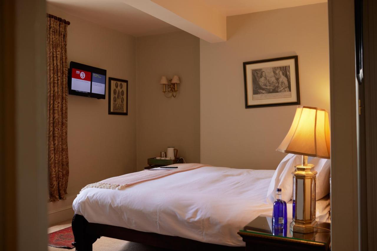 The Pembroke Arms Inn 4*