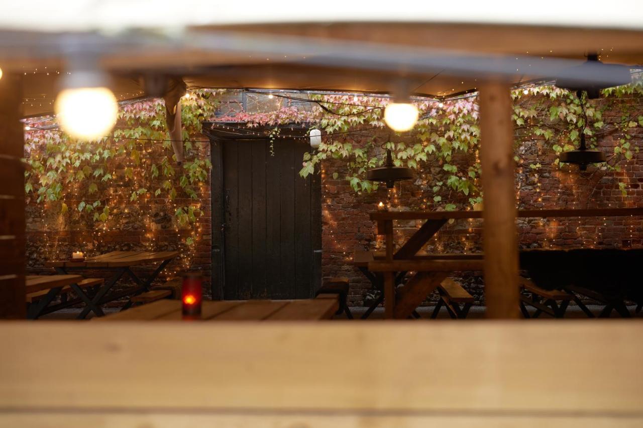 The Pembroke Arms 4* Wilton (Wiltshire)